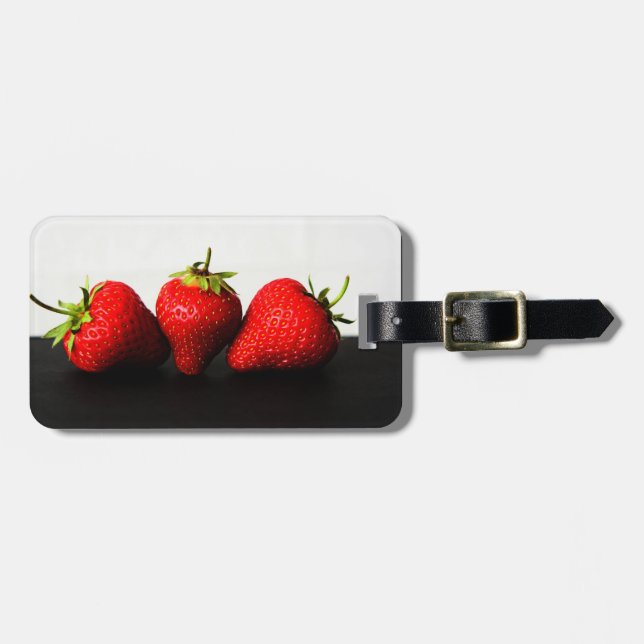 Etiqueta Para Maletas Fresas en blanco sobre negro cd ltcnm (Frente Horizontal)