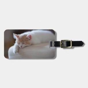 Etiqueta Para Maletas Gatito beige y blanco cansado
