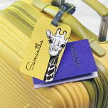 Etiqueta Para Maletas Girafa amarilla personalizada<br><div class="desc">La tibia jirafa amarilla personalizada etiqueta de equipaje es un regalo único y reflexivo que sería perfecto para muchas ocasiones, incluyendo el Día de la Madre, graduación, Navidades y cumpleaños. No sólo es una manera elegante de acceder a tu equipaje, sino que esta etiqueta con maletas ofrece un toque personal...</div>
