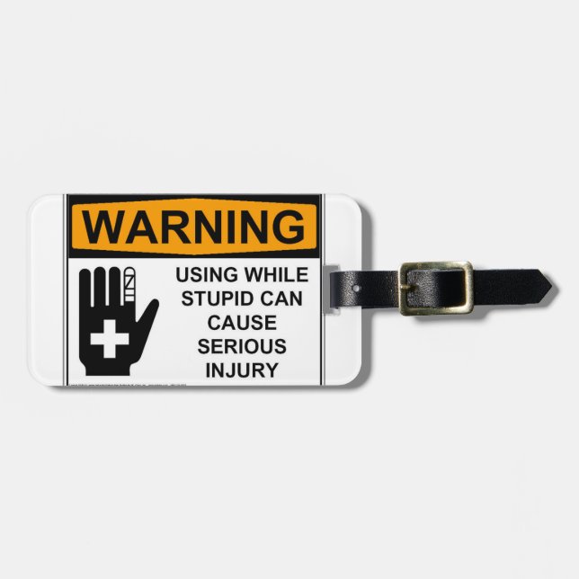 Etiqueta Para Maletas Gracioso usando aunque Estúpido (Frente Horizontal)
