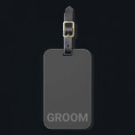 Etiqueta Para Maletas Groom Personalized Simple Modern Lumaletas Tag<br><div class="desc">Haga clic en "Personalizar" para personalizar el texto y/o cambiar el color de fondo. Hace un gran regalo de vacaciones o un rellenado de Guay,  regalo de cumpleaños o regalo de vacaciones.</div>