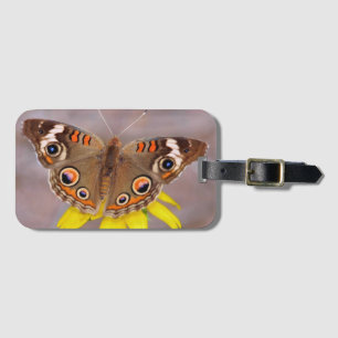 Etiqueta Para Maletas Hermosa mariposa en flor amarilla