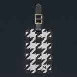Etiqueta Para Maletas Houndstap gris oscuro y moderno con monograma<br><div class="desc">Moda, moda de moda, moderno patrón de gallos en negro y gris, este diseño de revisión de dientes de perro de tamaño descomunal es perfecto para regalos geniales para los hombres. Personalizado el monograma personalizado con su inicial. También puede hacer clic en el botón "personalizar it!" bajo la foto del...</div>
