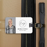 Etiqueta Para Maletas Logotipo minimalista moderno - Foto del agente inm<br><div class="desc">Elegante etiqueta de equipaje de inmobiliario en blanco y negro con espacio para tu foto y logotipo. Crea regalos de marca para tu negocio inmobiliario usando este minimalista diseño de etiquetas de equipaje fotográfico. Puede añadir el logotipo de su empresa y la foto de su personalizado, editar los colores y...</div>