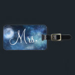 Etiqueta Para Maletas Lunar Sky Full Moon Personalizado de luna de miel<br><div class="desc">Diseño de acuarela celestial de galaxia con cielo lunar, con estrellas brillantes nocturnas, y diseño de luna brillante en un lujoso azul marino, azul pálido y toques de textura de color morado. Con Fuentes Modernas De Escritura De Tipografía. Un diseño de diseño de moda - Etiquetas de equipaje personalizadas de...</div>