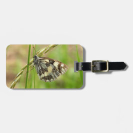 Etiqueta Para Maletas Mariposa blanca desangrada en la hierba