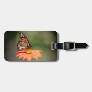 Etiqueta Para Maletas Mariposa monarca en una flor naranja