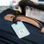 Etiqueta Para Maletas Menta | Monograma de impresión de leopardo pastel<br><div class="desc">La etiqueta de equipaje monogramado en moda es una versión pastel más suave de la tendencia de impresión animal, con un patrón de impresión de leopardo verde menta pálido y blanco. Personalice su monograma inicial único y su nombre en la parte delantera, y añada su información de contacto en la...</div>