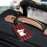 Etiqueta Para Maletas Minnesota | Red & Black Buffalo Plaid Home State<br><div class="desc">Rep tu estado natal de Minnesota con esta tibia etiqueta de equipaje de lumberjack rojo y negro que incluye un mapa de silueta del estado de Minnesota con "casa" impreso dentro en escritura. Este bonito diseño rústico en una manta de búfalo invernal hace de los grandes Navidades un obsequio o...</div>