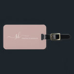 Etiqueta Para Maletas Moderno Monograma Elegante Caligrafía Personalizad<br><div class="desc">Moderno portador de tarjetas de visita monograma personal con caligrafía de escritura moderna y diseño de tipografía minimalista. Esta es la versión de marfil/rubor.</div>