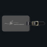Etiqueta Para Maletas Moderno Monograma Elegante Caligrafía Personalizad<br><div class="desc">Moderno portador de tarjetas de visita monograma personal con caligrafía de escritura moderna y diseño de tipografía minimalista. Esta es la versión gris marfil / carbón vegetal.</div>