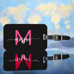 Etiqueta Para Maletas Monograma del viajero negro del mundo de rosa cali<br><div class="desc">Viaje con estilo con nuestra etiqueta de equipaje del Mapa de Viajeros del Mundo Caliente Monograma Nombre del equipaje! Con un diseño rosa intenso y un fondo de mapa del mundo, esta etiqueta se personaliza con tu nombre y monograma en una fuente de moda. Perfecto para identificar su equipaje de...</div>