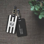 Etiqueta Para Maletas Monograma elegante de franjas blancas grises<br><div class="desc">Diseño sencillo y elegante de las etiquetas de equipaje de personalizable con rayas grises/blancas oscuras y tu monograma.</div>
