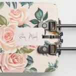 Etiqueta Para Maletas Monograma mínimo inicial y nombre Pastel rosa<br><div class="desc">Viaje con estilo con nuestro Monograma Minimalista Personalizado Pastel Pink Inicial y Etiqueta de Equipaje de Nombre. Con un suave diseño rosa pastel con un monograma y un nombre de personalizable, esta elegante etiqueta para el equipaje le añade un toque de sofisticación y personalización a su equipo de viaje. Fabricado...</div>