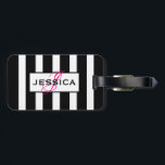 Etiqueta Para Maletas Monograma moderno de franjas en blanco y negro<br><div class="desc">Elegantes rayas blancas y negras. Etiquetas de equipaje de personalizable completo. Si necesita ayuda para personalizar alguno de mis diseños,  póngase en contacto con el diseñador ArtOnWear. Formato de texto gratuito con ayuda en directo disponible bajo petición.</div>