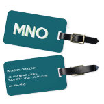 Etiqueta Para Maletas Monograma moderno inicial<br><div class="desc">Diseño inicial minimalista moderno en monograma que se puede cambiar para personalizar,  junto con los detalles en sentido inverso. Blanco sobre un fondo verde verde azulado con una sombra de gota verde manzana clara.</div>