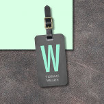 Etiqueta Para Maletas Monograma negrita verde gris de Guay<br><div class="desc">Diseño de etiquetas de equipaje de personalizable completo Guay con fondo gris de textura y monograma verde negrita. Diseño moderno y elegante.</div>