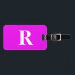 Etiqueta Para Maletas Monograma Plantilla de nombre inicial Cuta blanca<br><div class="desc">Monogramado inicial y también detalles personales como nombre,  dirección,  número de teléfono y correo electrónico,  todo lo cual puedes editar. Diseñado con un bonito fondo de color púrpura con textos de color blanco sólido,  puede cambiar ambos colores si lo desea.</div>