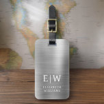 Etiqueta Para Maletas Monograma plateado cepillado metálico elegante<br><div class="desc">Presentamos nuestra etiqueta Monogram Brushed Metallic Elegant Lumalets: eleve tu experiencia de viaje con este sofisticado accesorio. Esta etiqueta de equipaje, elaborada a partir de material metálico cepillado, desprende elegancia y estilo. El diseño del monograma le aporta un toque personalizado, facilitando la identificación de su equipaje y añadiendo un toque...</div>