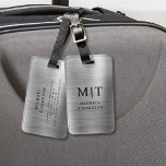 Etiqueta Para Maletas Monograma plateado cepillado metálico elegante<br><div class="desc">Aumente su experiencia de viaje con nuestro clásico elegante y moderno Monograma Minimalista Etiqueta para el equipaje. Este accesorio de diseño meticuloso combina a la perfección la elegancia atemporal con el minimalismo contemporáneo, asegurando que su equipaje se destaque con la sofisticación. Diseñada con precisión y atención a los detalles, esta...</div>