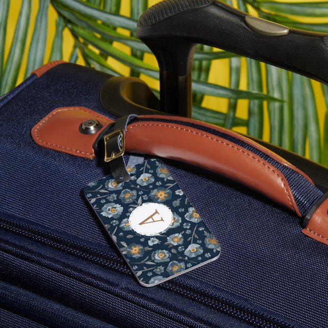 Etiqueta Para Maletas Monograma Poppies Patrón floral (Monogram Poppies Floral Pattern Luggage Tag from Studio Posies.)