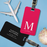 Etiqueta Para Maletas Monograma y caligrafía con fondo editable<br><div class="desc">Viaja con estilo con esta etiqueta de equipaje monograma que incluye un monograma serif y tu nombre en un guión caligráfico en la parte delantera. El color de fondo de la parte delantera y posterior es modificable, haga clic en personalizar para cambiar el color Personalízalo reemplazando el texto del marcador...</div>