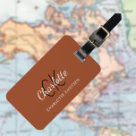 Etiqueta Para Maletas Naranja quemado monogramado<br><div class="desc">Un fondo naranja a la moda quemado. Personalice y agregue sus letras de monograma,  nombre y nombre completo en la parte delantera. Su información de contacto en la parte posterior.</div>