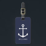 Etiqueta Para Maletas Nautical White Anchor y nombre personalizado en az<br><div class="desc">Moderna etiqueta Minimalista Nautical Lumaletas con ancla blanca con nombre personalizado en blanco moderno sin estilo de fuente serif en fondo azul marino.

Perfecto como regalo para papá,  padrinos y más.</div>