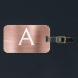 Etiqueta Para Maletas Nombre de monograma Metalizado cepillado de oro Ro<br><div class="desc">Rosa Oro } Rubor Rosado Cepillado Relieve metalizado Metalizado Nombre Monograma y Etiqueta de equipaje inicial. Esta etiqueta de bolso es perfecta para volver a la escuela,  trabajar o viajar.</div>