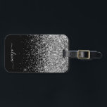 Etiqueta Para Maletas Nombre del monograma de la parrilla del Purpurina<br><div class="desc">Nombre del Monograma del Purpurina de espuma plateado y negro y almohada inicial. La etiqueta de la bolsa de equipaje hace el dulce perfecto de 16 años,  boda,  ducha de novia,  ducha de bebé o regalo de soltera para alguien que decora su habitación con estilo.</div>