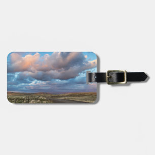 Etiqueta Para Maletas Nubes de puesta de sol sobre la carretera de prade