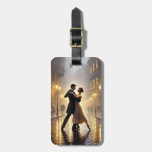Etiqueta Para Maletas Pareja romántica bailando en la lluvia