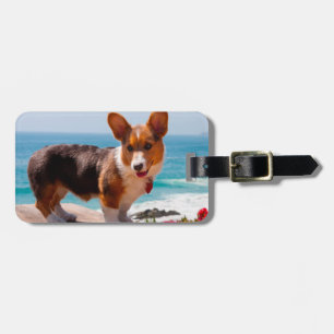 Etiqueta Para Maletas Pembroke Welsh Corgi cachorro de pie sobre la mesa