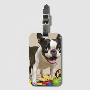 Etiqueta Para Maletas Perro Boston Terrier jugando con juguetes