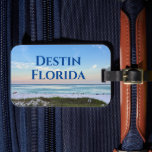 Etiqueta Para Maletas Personalizado Beach Town Beautiful Ocean Photo<br><div class="desc">Esta etiqueta de equipaje de la ciudad de la playa de personalizable muestra la suntuosa puesta de sol rosa y naranja tocando suavemente las olas del océano sobre la arena y el césped marino en Destin, Florida. Fotografía de la preciosa costa desde tu lugar de vacaciones favorito o ciudad natal....</div>