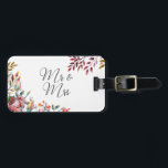Etiqueta Para Maletas Pink Rose Floral Boda Mr & Mrs Travel Bag Tag<br><div class="desc">Boda Floral Rosa Rosa Rosa,  Mr. & Mrs. Travel Bag Tag. Floral creativa,  hojas y detalles de texturas con letras de guión le dan a la etiqueta de bolso de viaje un aspecto único. Por favor,  eche un vistazo a los diseños coordinados de esta colección de suites bodas.</div>