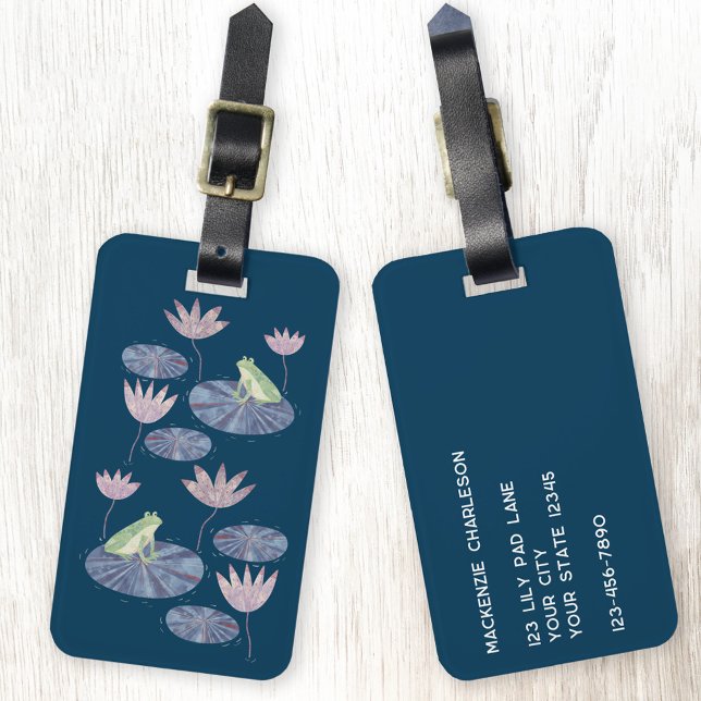 Etiqueta Para Maletas Rana en un estanque lirio personalizado (Frog on a lily pad watercolor custom text details personalized luggage tag)
