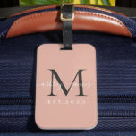 Etiqueta Para Maletas Recién casado Sr. Sra. Black Monogram Names Dusty<br><div class="desc">Moda, moderna y simple etiqueta monogramada para el equipaje con el texto Mr. y Mrs. en blanco elegante caligrafía manuscrita escrita sobre un polvoriento fondo rosado con su monograma en negro azabache. Simplemente agregue su nombre de matrimonio, año establecido y monograma en tipografía elegante. Un regalo de lujo perfecto para...</div>