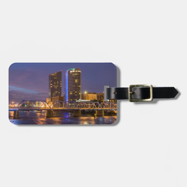 Etiqueta Para Maletas Skyline At Dusk, En El Gran Río (Frente Horizontal)