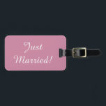 Etiqueta Para Maletas Solo casada<br><div class="desc">¡La luna de miel está atada,  y el mundo necesita saberlo! ¡Muestra tu nuevo estado de relación con esta adorable etiqueta de equipaje!</div>