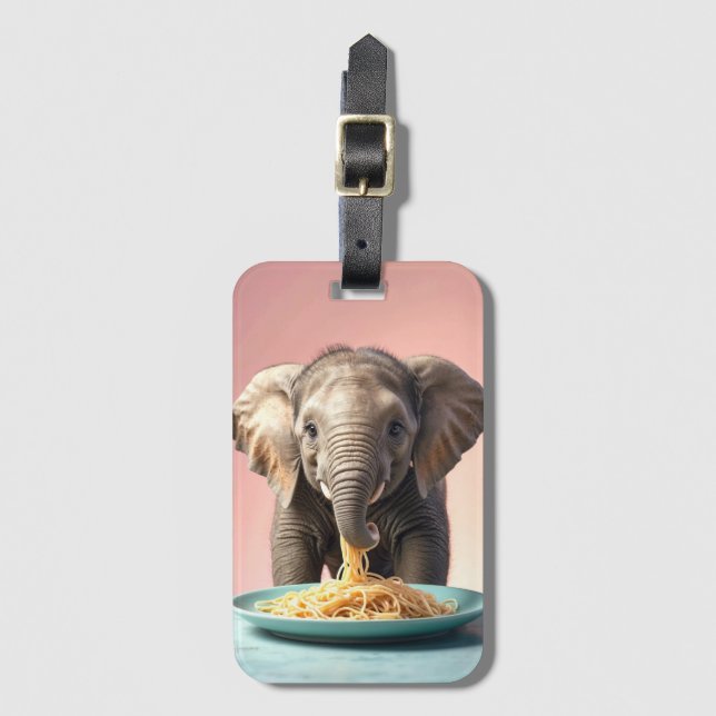Etiqueta Para Maletas Un elefante bebé lindo comiendo espagueti (Anverso vertical)