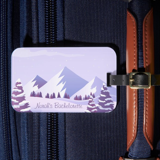 Etiqueta Para Maletas Winter Mountain Bachelorette Weekend Custom  (Anverso In Situ 4)