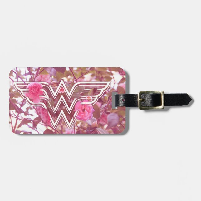Etiqueta Para Maletas Wonder Woman Pink Camellia Flowers Logo (Frente Horizontal)