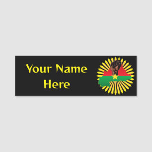 Etiqueta Para Nombres Mapa de Burkina, bandera y puño de la revolución