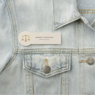 Etiqueta Para Nombres Menor ropa de cama Beige y escala de justicia de o