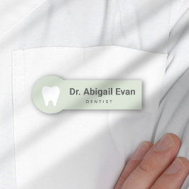 Etiqueta Para Nombres Modern Tooth Sage Green Professional Orthodontist