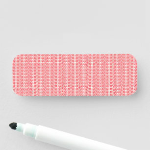 Etiqueta Para Nombres un fondo rojo y blanco con un patrón