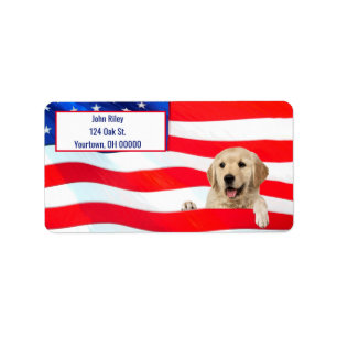 Etiqueta Perro de Golden Retriever en la bandera