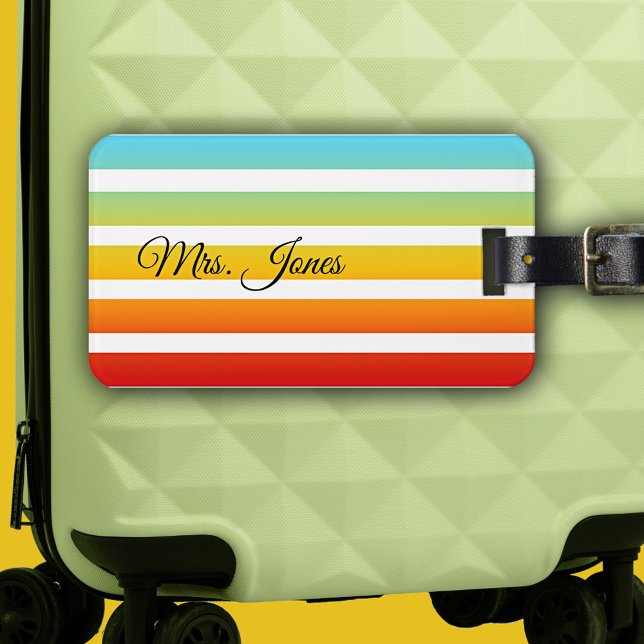 Etiqueta personalizada de portaequipajes rayados d (Elegant luggage tag featuring a festive rainbow colored stripe pattern on your own background color)