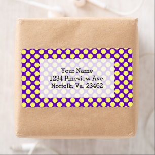 Etiqueta Puntos de Polka Amarillo con fondo morado STaylor